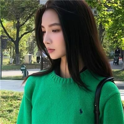 脚踏三条船